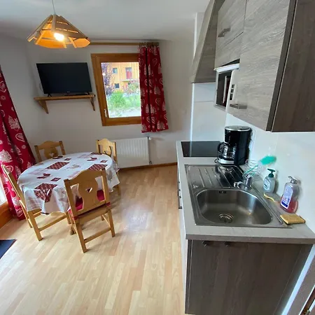 2 Pieces Pres Des Pistes Avec Terrasse, Parking Et Coin Montagne - Fr-1-692-89 * La Chapelle-d'Abondance