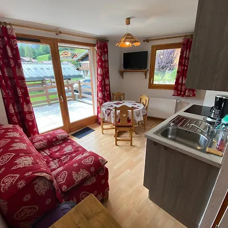 Apartment 2 Pieces Pres Des Pistes Avec Terrasse, Parking Et Coin Montagne - Fr-1-692-89 *